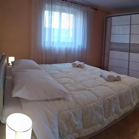 Poldrugovac 公寓 *